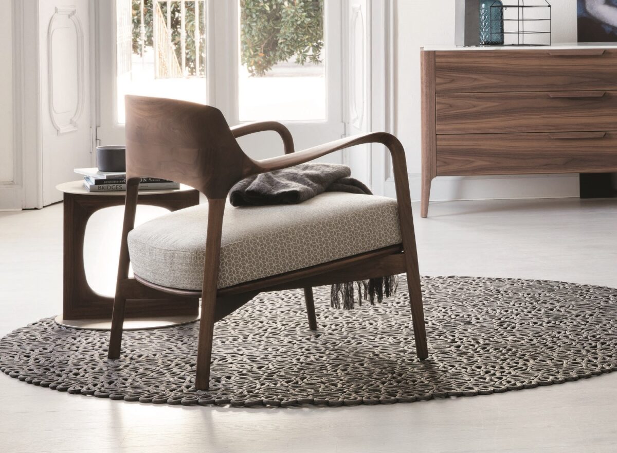Porada Louis Armchair 01