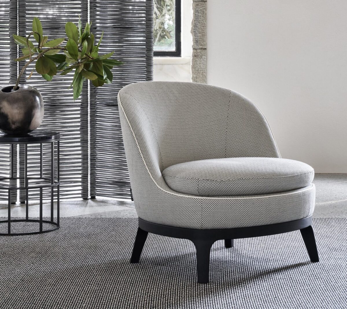 Flexform Dragonfly Small Armchair 02