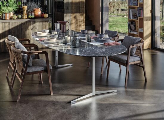 Flexform Fly Oval Dining Table 01
