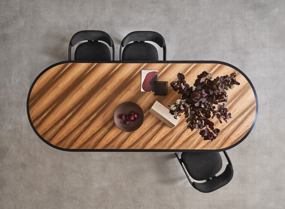 Gallotti Radice Manto Oval Wood Dining Table 02
