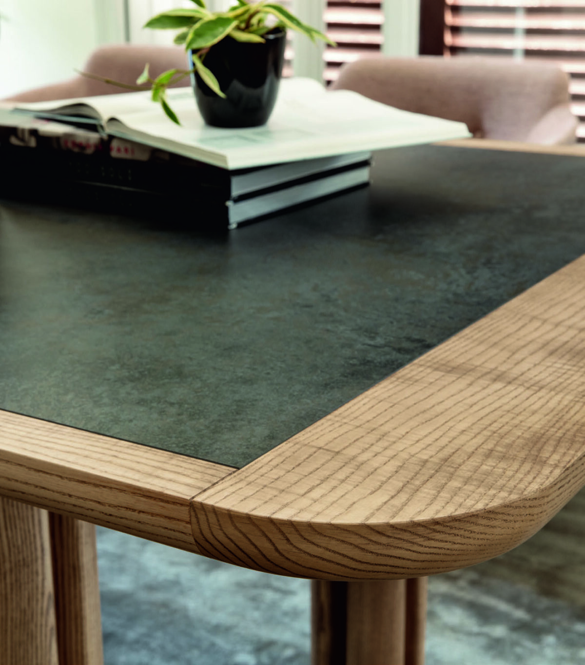 Porada Quadrifoglio Ceramic Dining Table 02