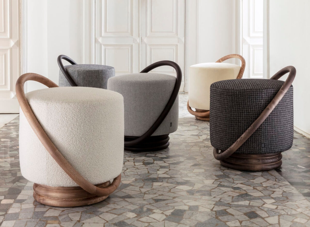 Porada Smile Pouf 01