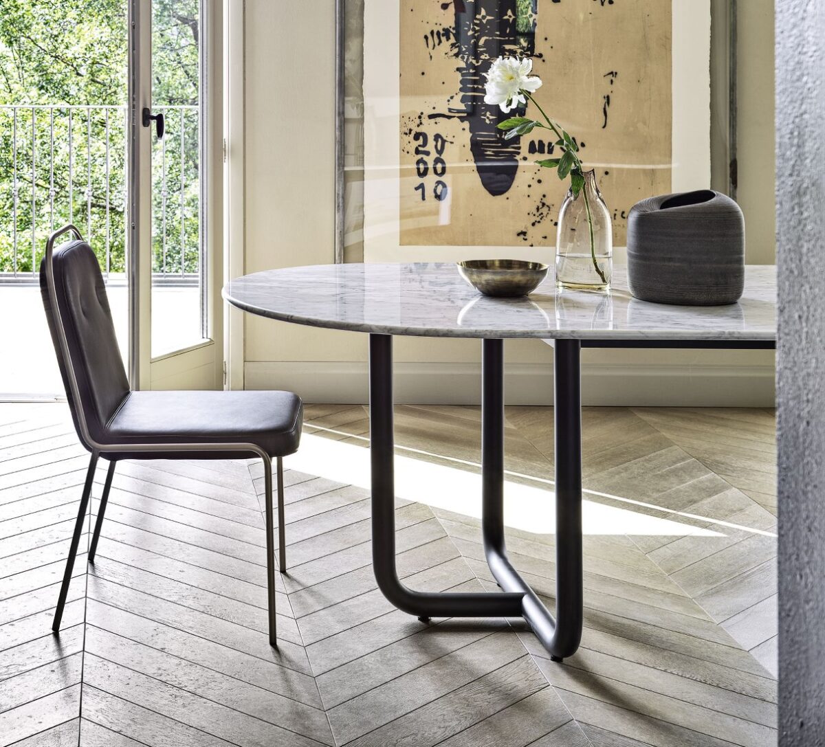 Frag Paipu Dining Table 02