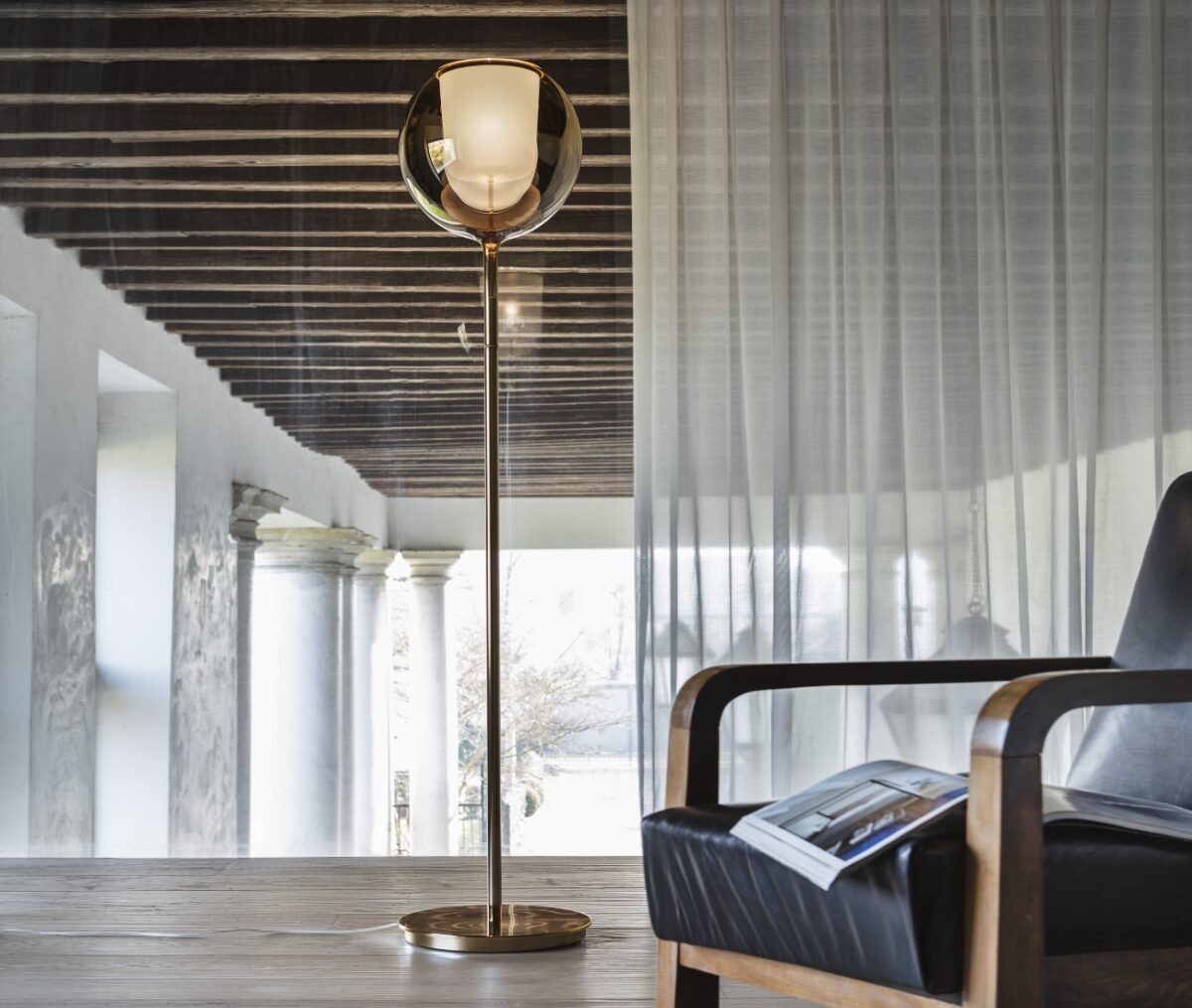 Penta Glo Floor Lamp 01