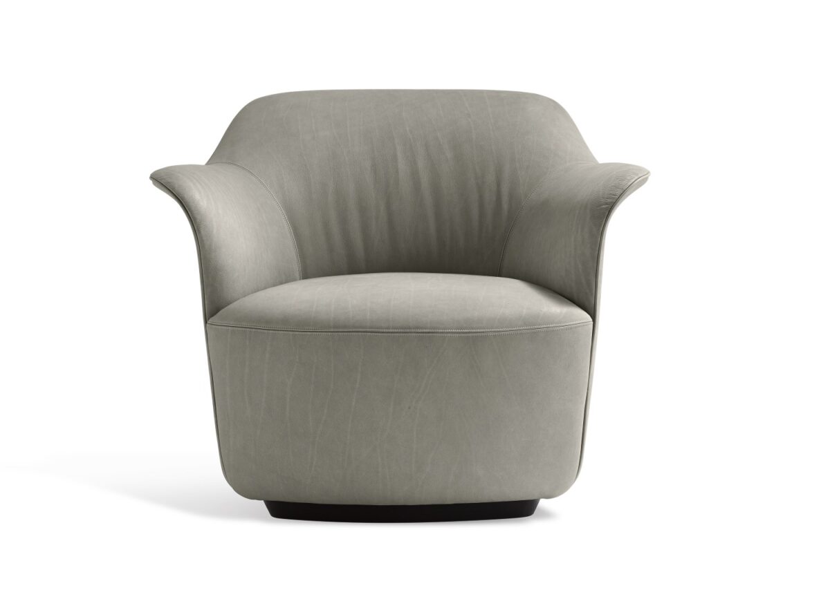Poltrona Frau Aida Armchair 05