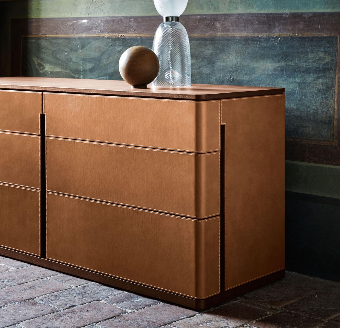 Poltrona-Frau-Fidelio-Notte-Chest-of-Drawers-02