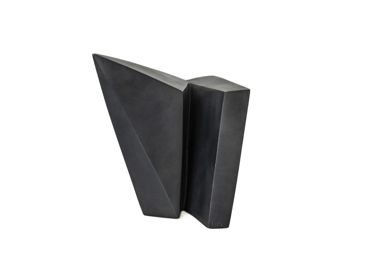 Gardeco Distracted Bronze Sculpture GND GA333 05