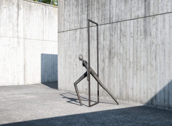 Gardeco-Into-Freedom-Bronze-Sculpture-01
