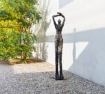 Gardeco-Moon-Staring-Bronze-Sculpture-GND-GA282-02