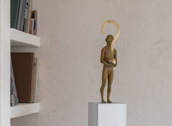Gardeco Thought I The Question Sculpture GND GA326 01