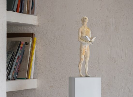 Gardeco-Thought-VI-The-Book-Bronze-Sculpture-GND-GA331-01