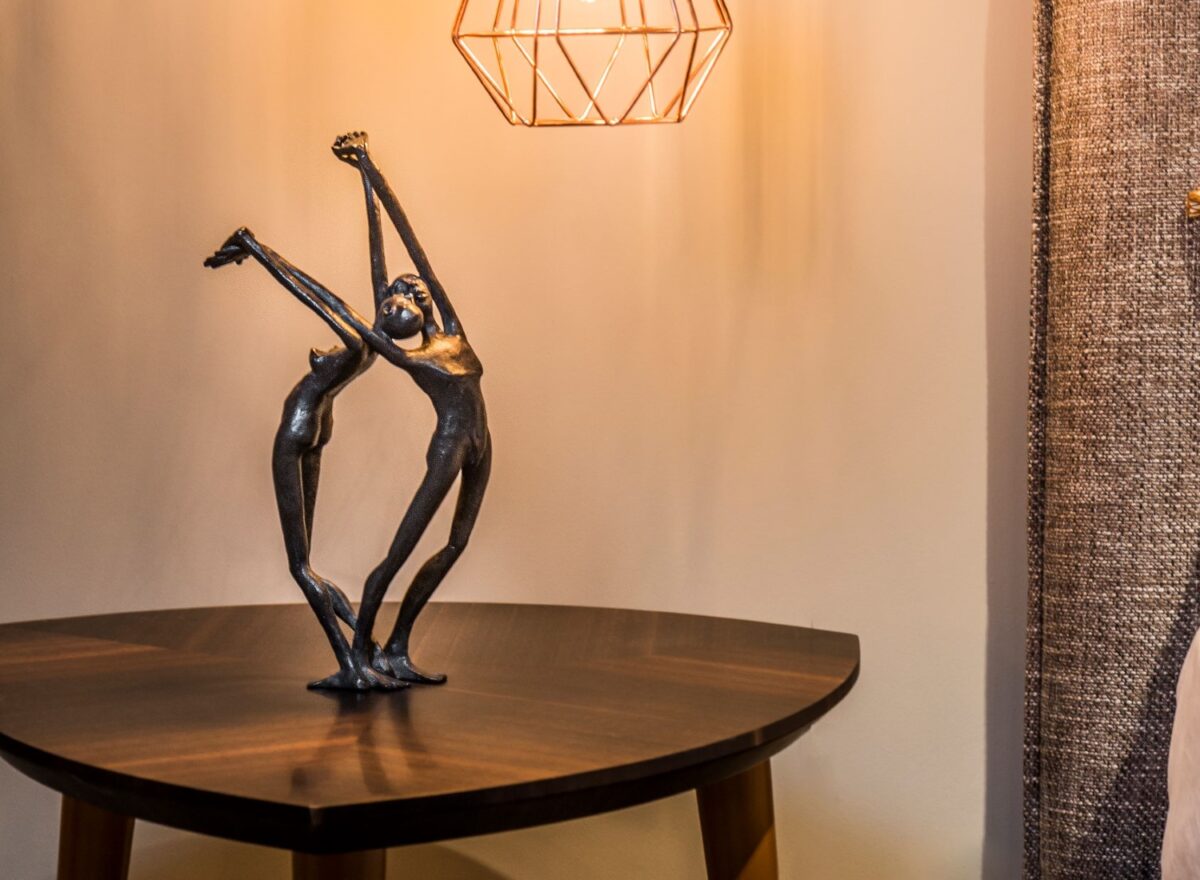 Gardeco United Bronze Sculpture GND GA143 01