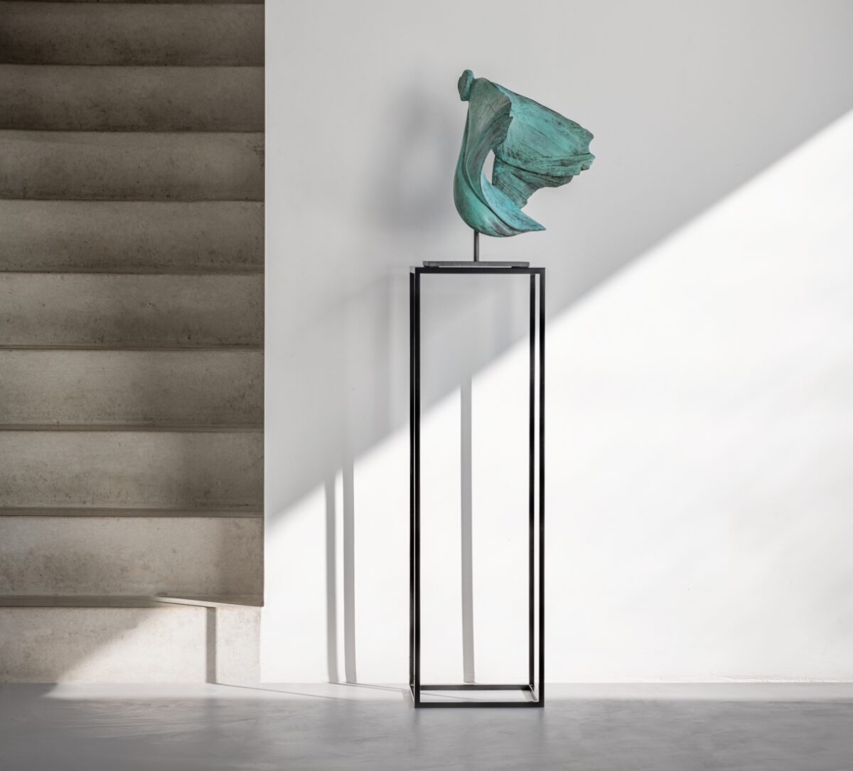Gardeco Verso L Alto Sculpture GND GA338 02