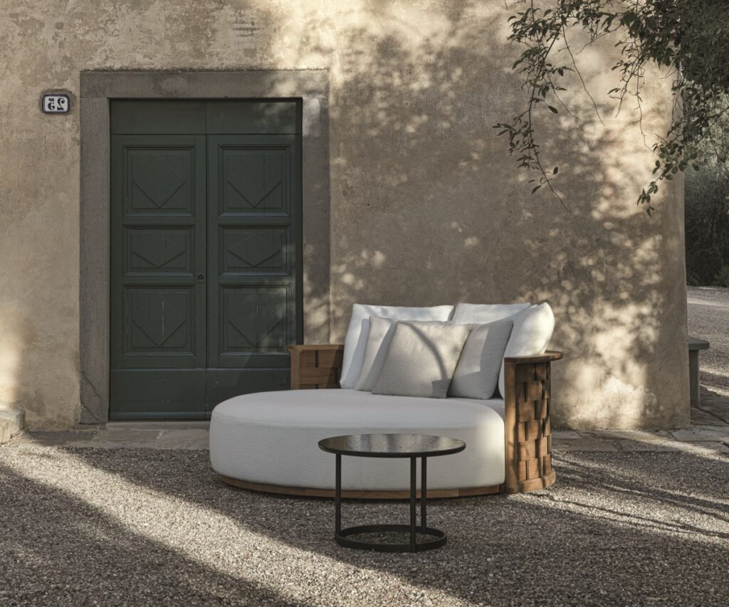 Menu-Category-Outdoor-Lounge-Seating