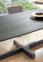 Bonaldo-Cross-Wood-Dining-Table-Glass-Base-04