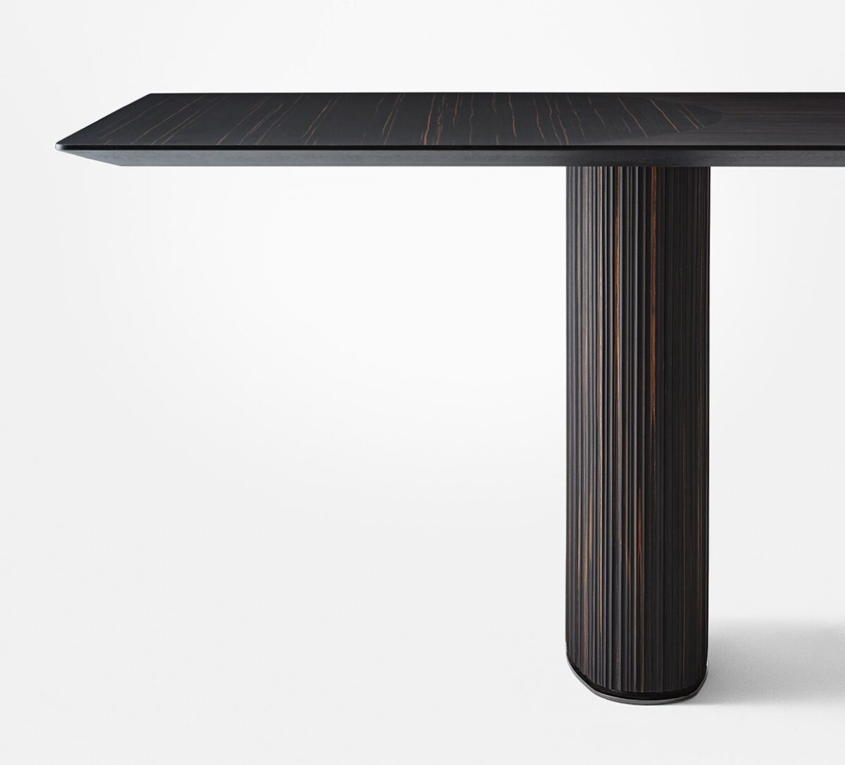 Gallotti-Radice-Shiro-Table-012