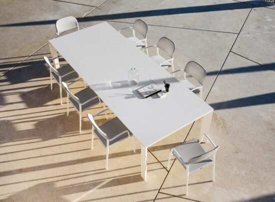 Varaschin Dolmen Extendable Outdoor Dining Table 01