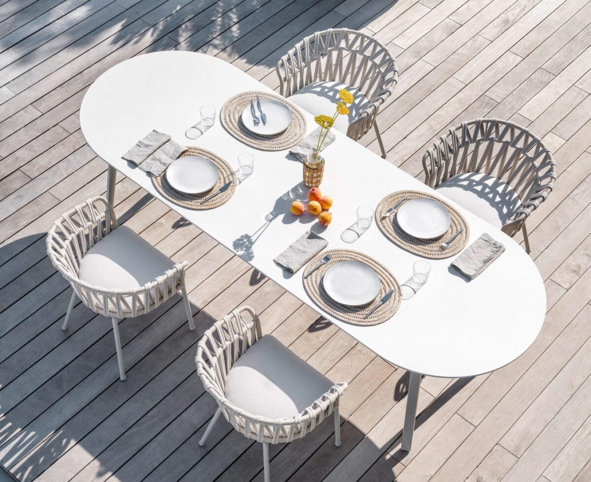 Varaschin-Emma-Outdoor-Dining-Table-03