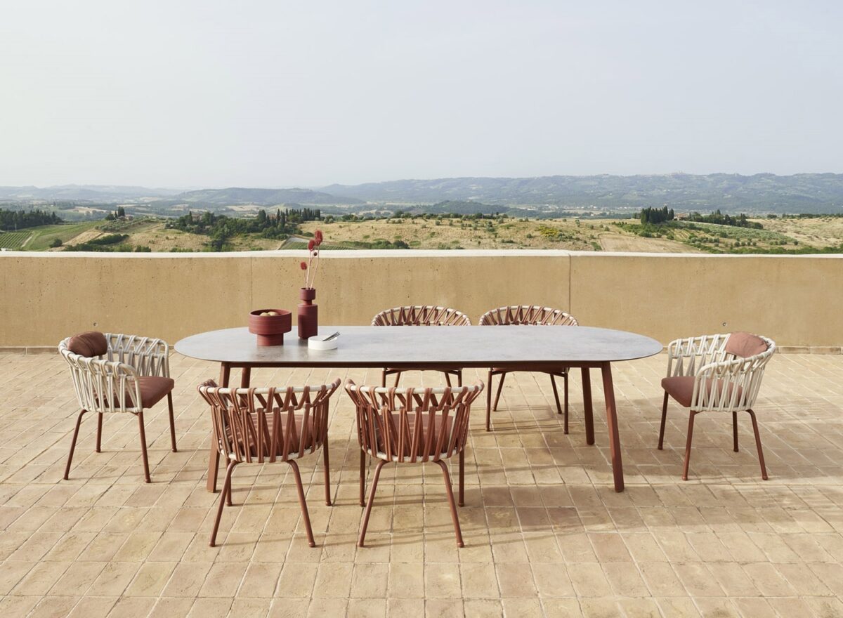 Varaschin-Emma-Outdoor-Dining-Table-06