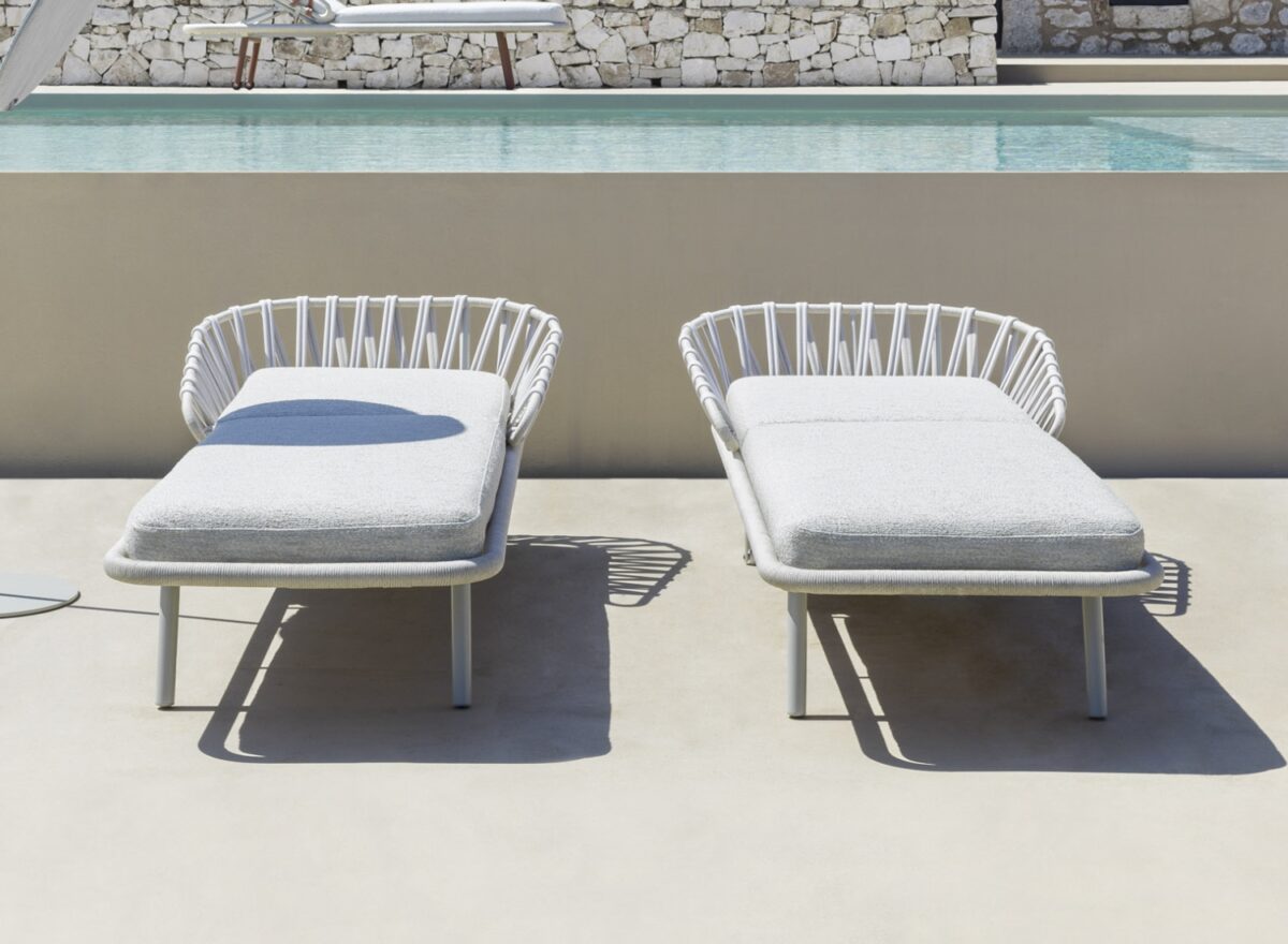 Varaschin Emma Cross Sunlounger 01