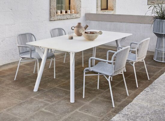 Varaschin Link Outdoor Dining Table metal legs 01