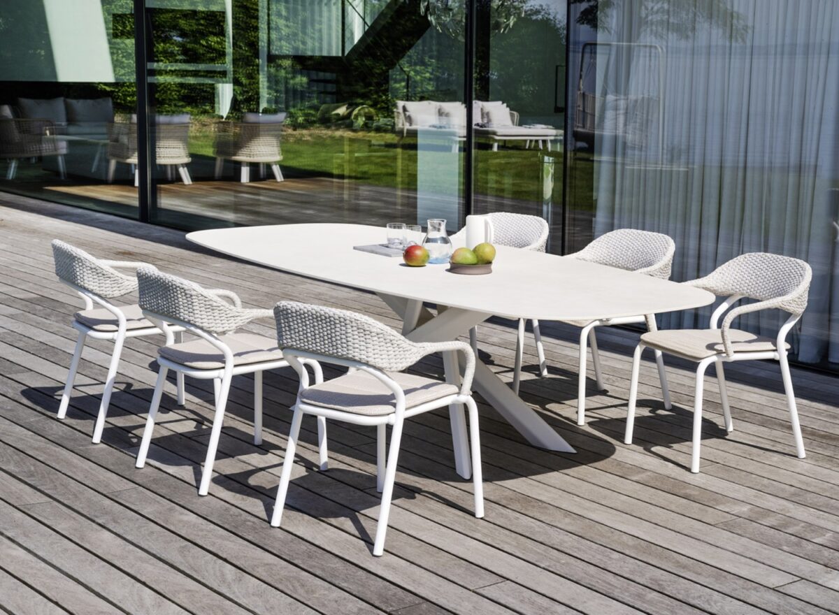 Varaschin-System-Star-Shaped-Outdoor-Dining-Table-02