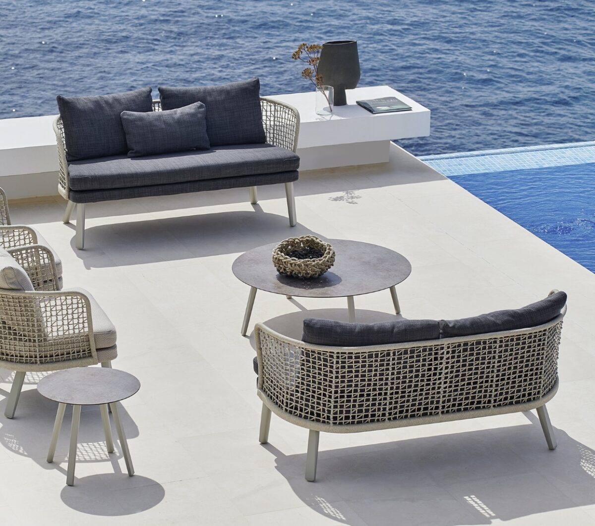 Veraschin-Emma-Outdoor-Sofa-02