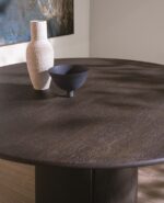 Molteni-C-Mateo-Round-Wood-Dining-Table-02