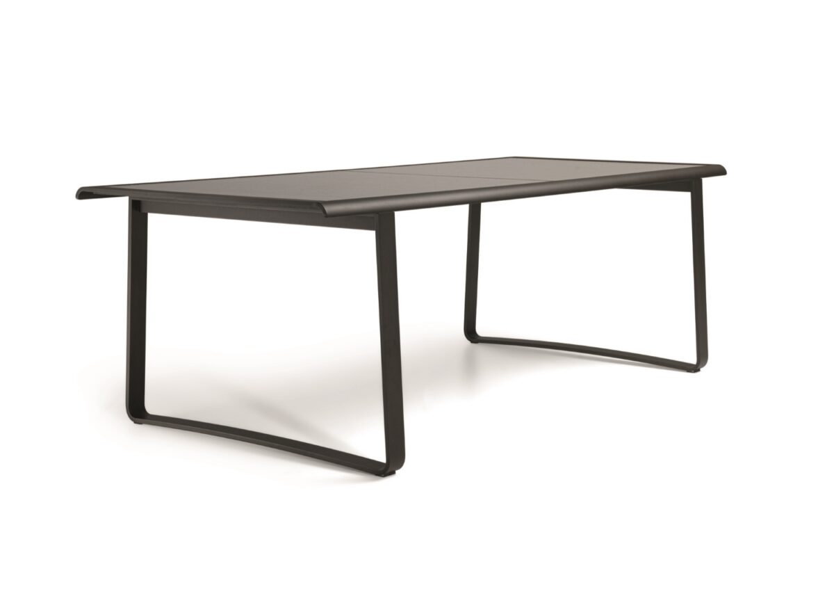 Molteni-C-Golden-Gate-Outdoor-Dining-Table-011