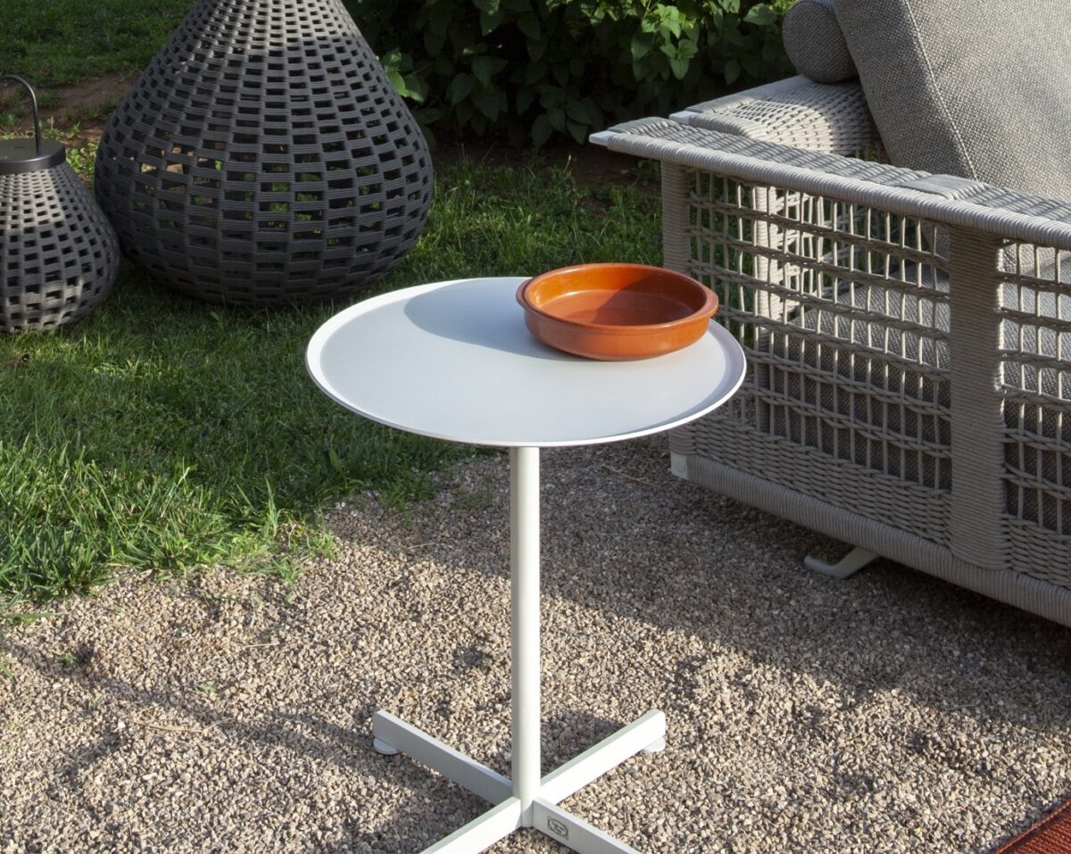 Poltrona-Frau-Bob-Outdoor-Coffee-Table-01