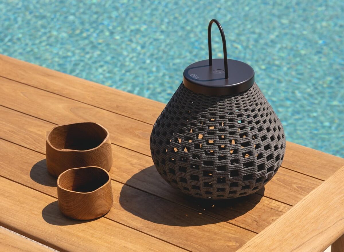 Poltrona Frau Sparkler Outdoor Lantern 01