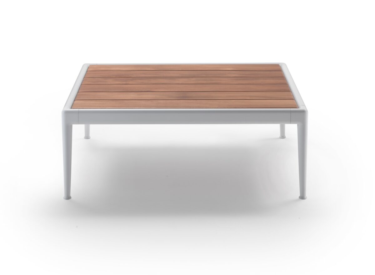 Flexform-Pico-Wood-Outdoor-Coffee-Table-recessed-top-01
