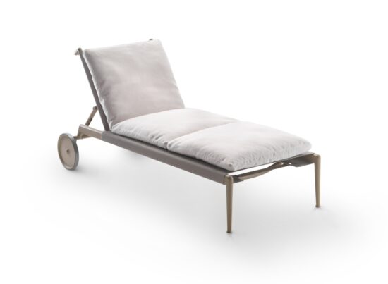 Flexform Atlante Light Outdoor Daybed with cushion 01