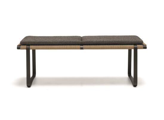 Molteni C Outdoor Furniture Green Point Bench STILL LIFE 01