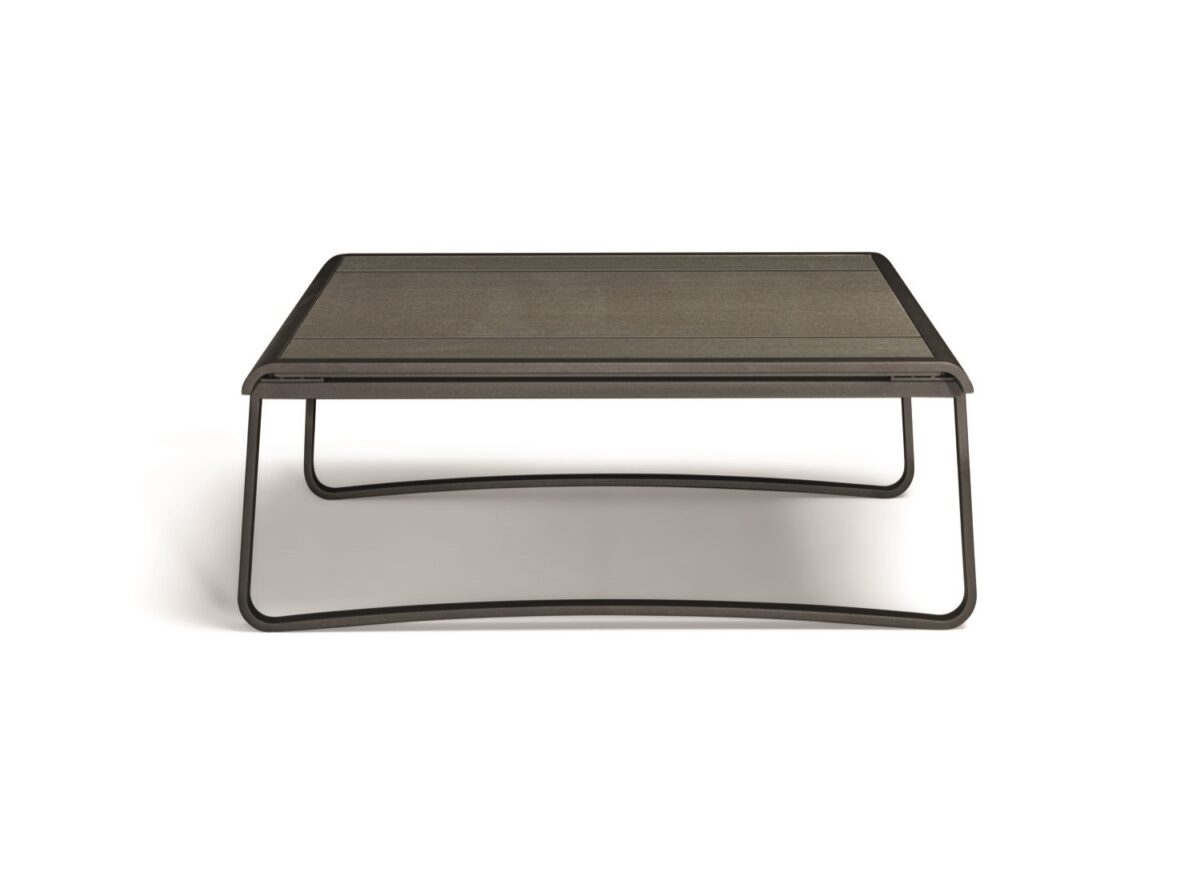 Molteni-C-Outdoor-Furniture-Phoenix-Coffee-Table-STILL-LIFE-04