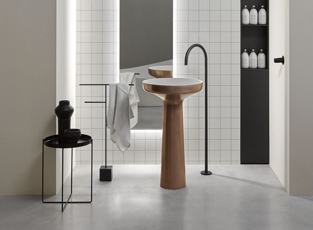 Antonio Lupi Ago 85 Freestanding Basin Liquid Metal LIFESTYLE 02