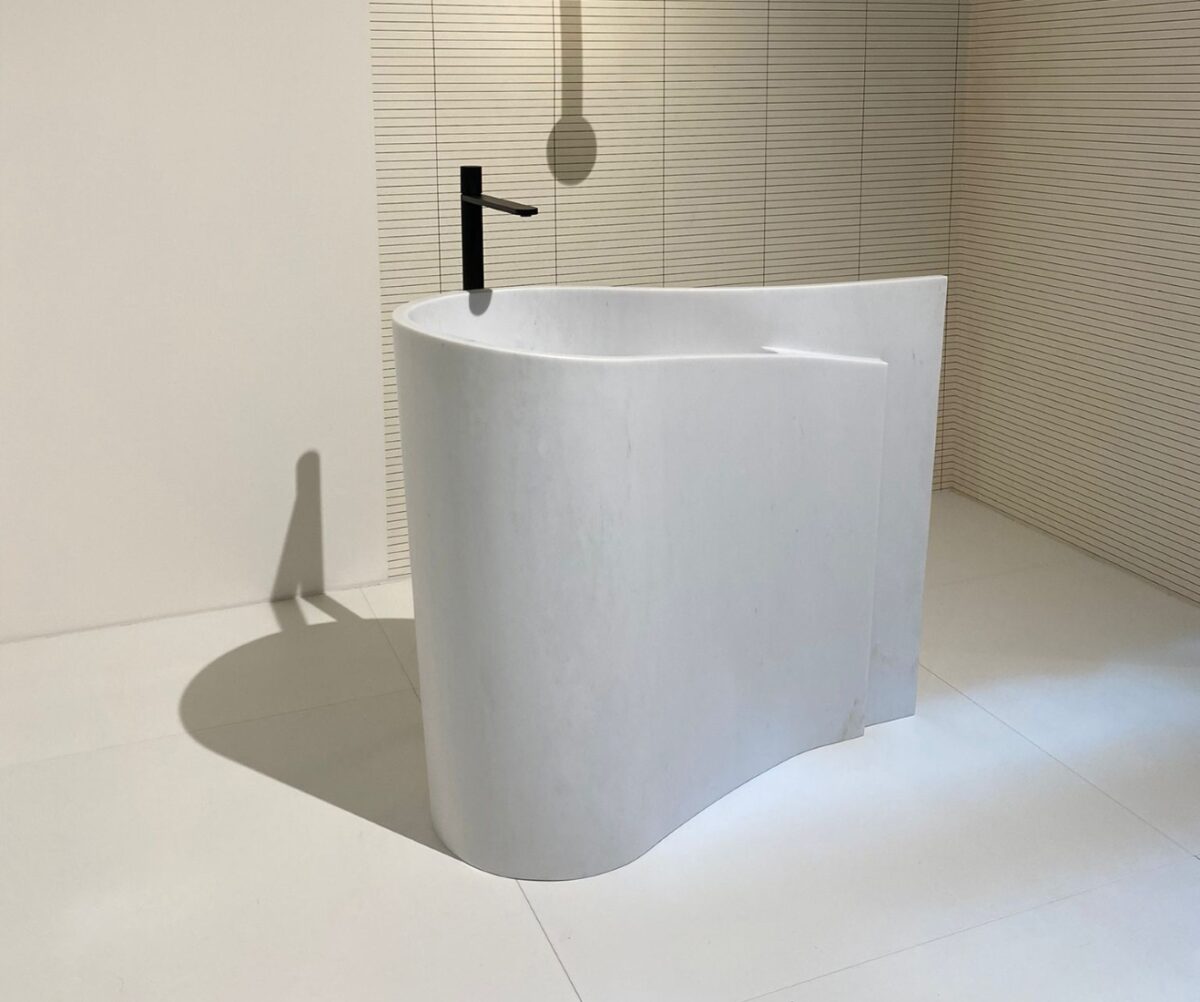 Antonio Lupi Wave Freestanding Basin LIFESTYLE 02