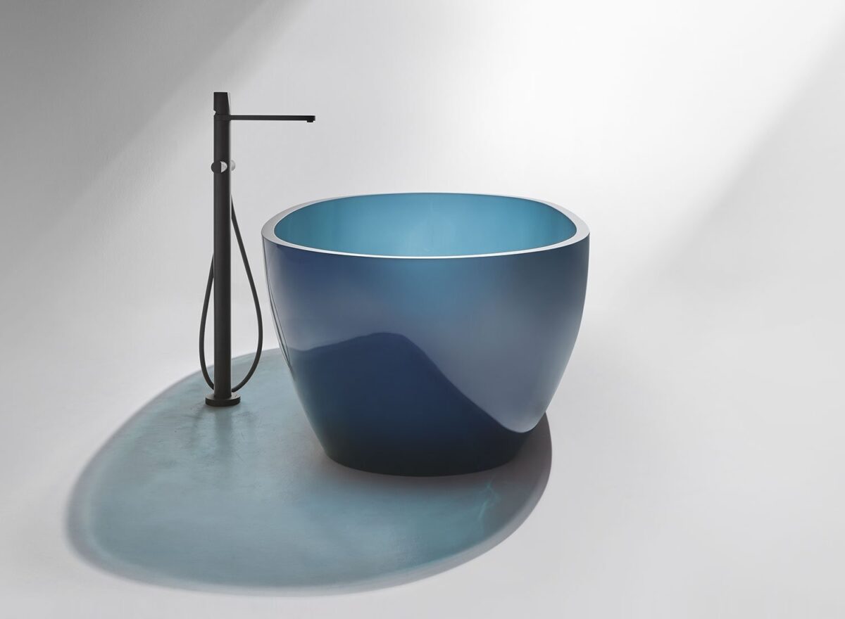 Antoniolupi Reflex Cristalplant Bathtub STILL LIFE Ceruleo 02