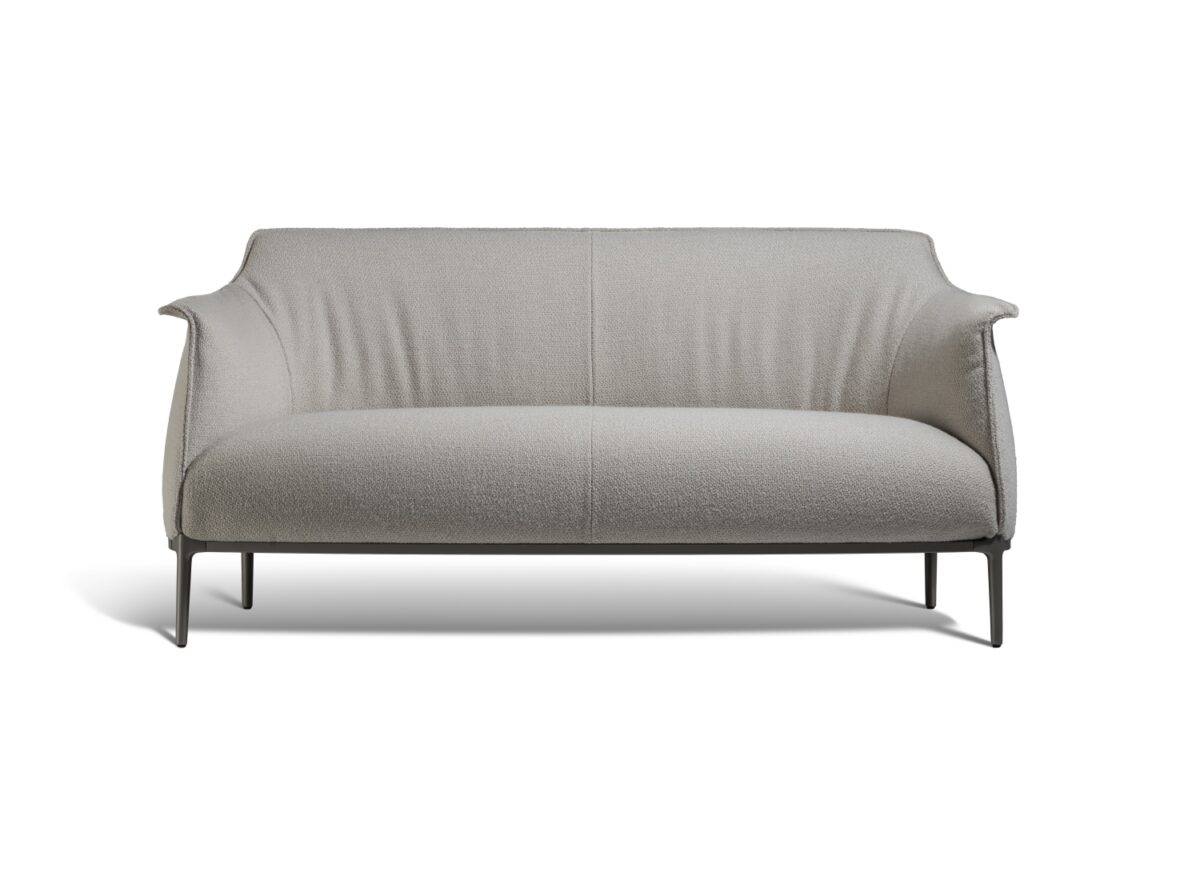 Poltrona Frau Archibald Sofa STILL LIFE 03