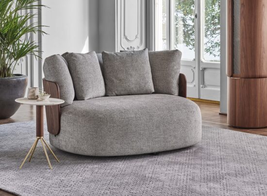 Porada Calin XL Armchair LIFESTYLE 01