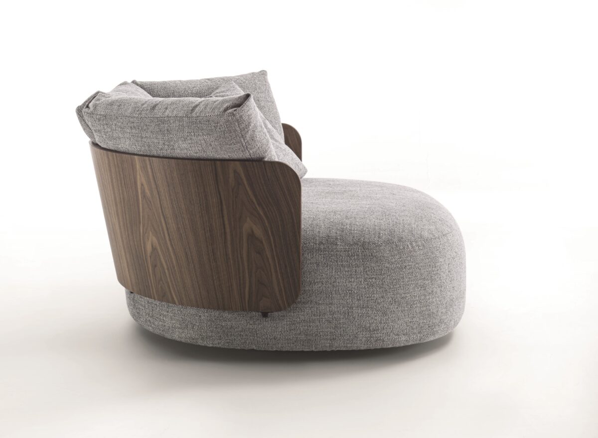 Porada Calin XL Armchair STILL LIFE 03