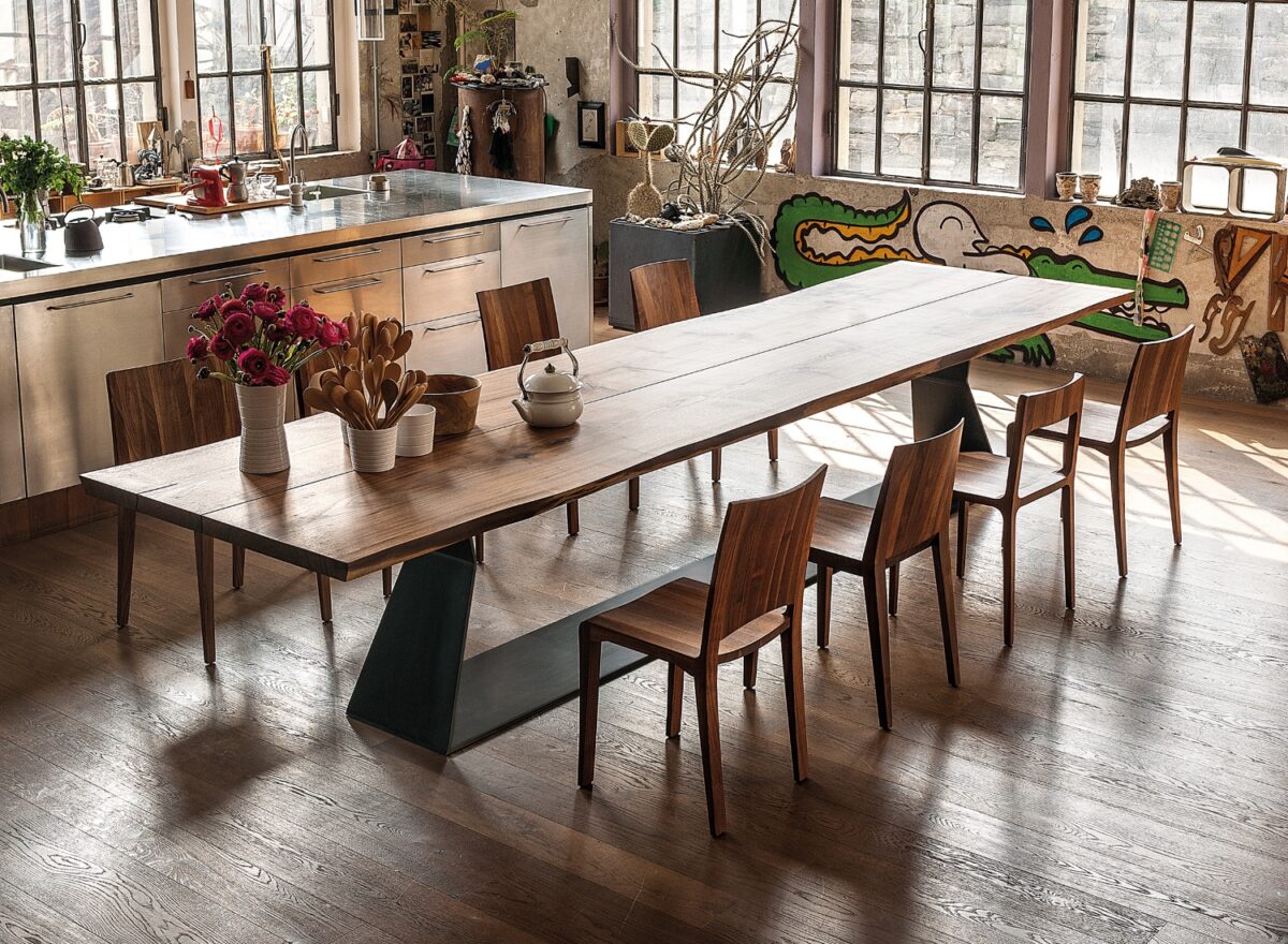 Riva1920 Bedrocvk Plank C Wood Dining Table LIFESTYLE 01
