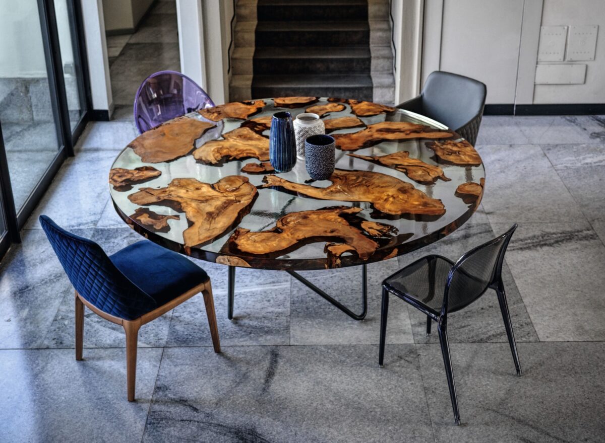 Riva1920 Earth Round Kauri Wood Dining Table LIFESTYLE 01