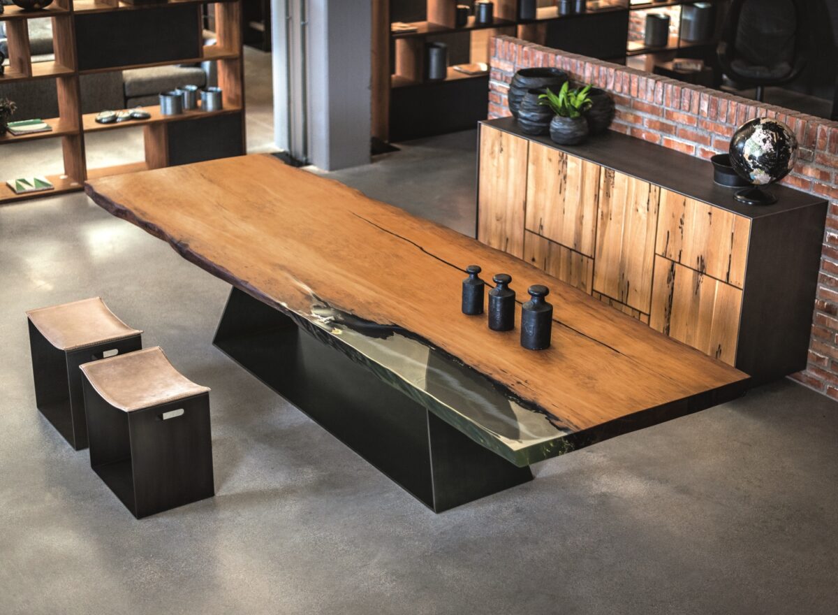 Riva1920 Kauri Bedrock Dining Table LIFESTYLE 01