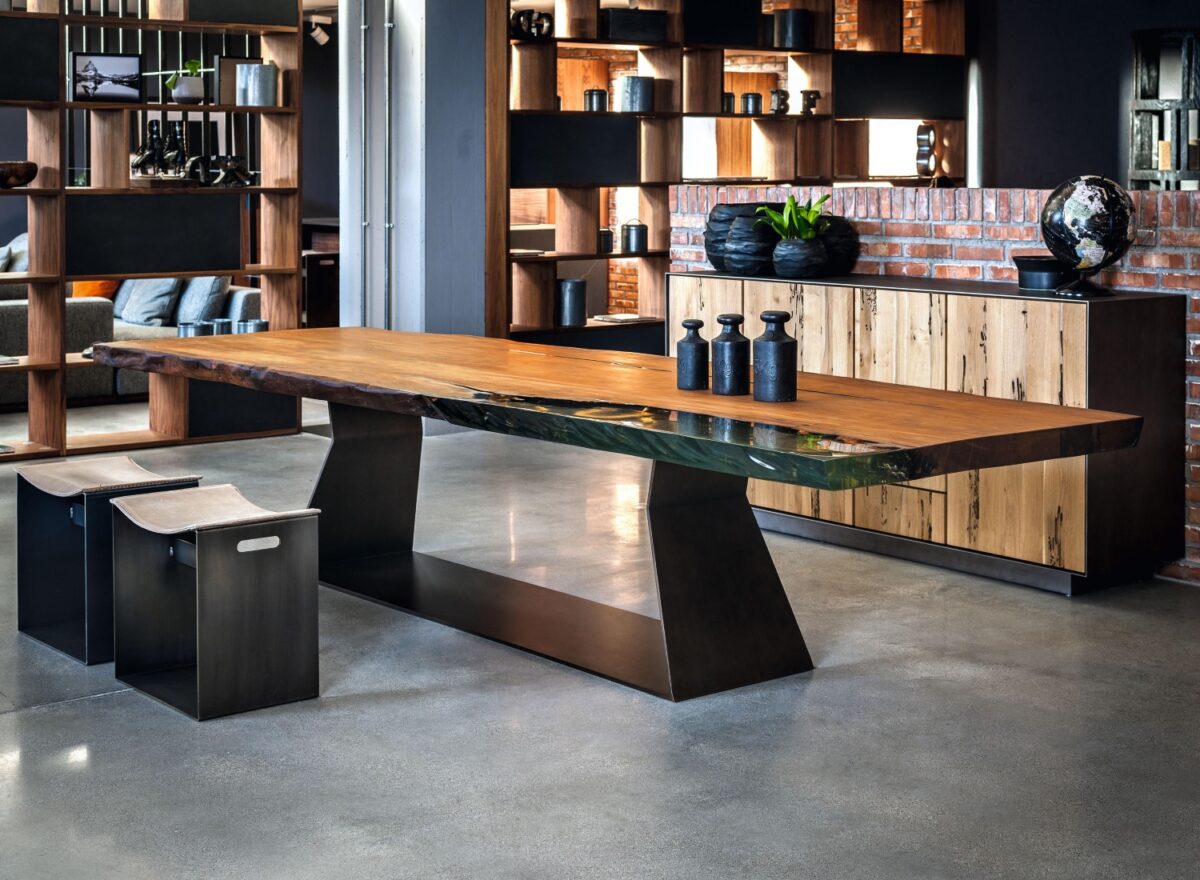 Riva1920 Kauri Bedrock Dining Table LIFESTYLE 02