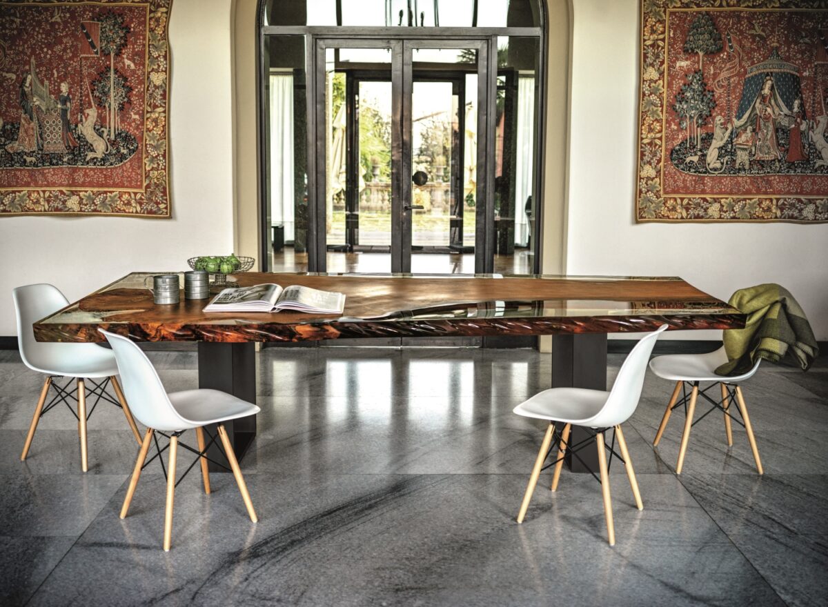 Riva1920 Kauri Newton Dining Table LIFESTYLE 01