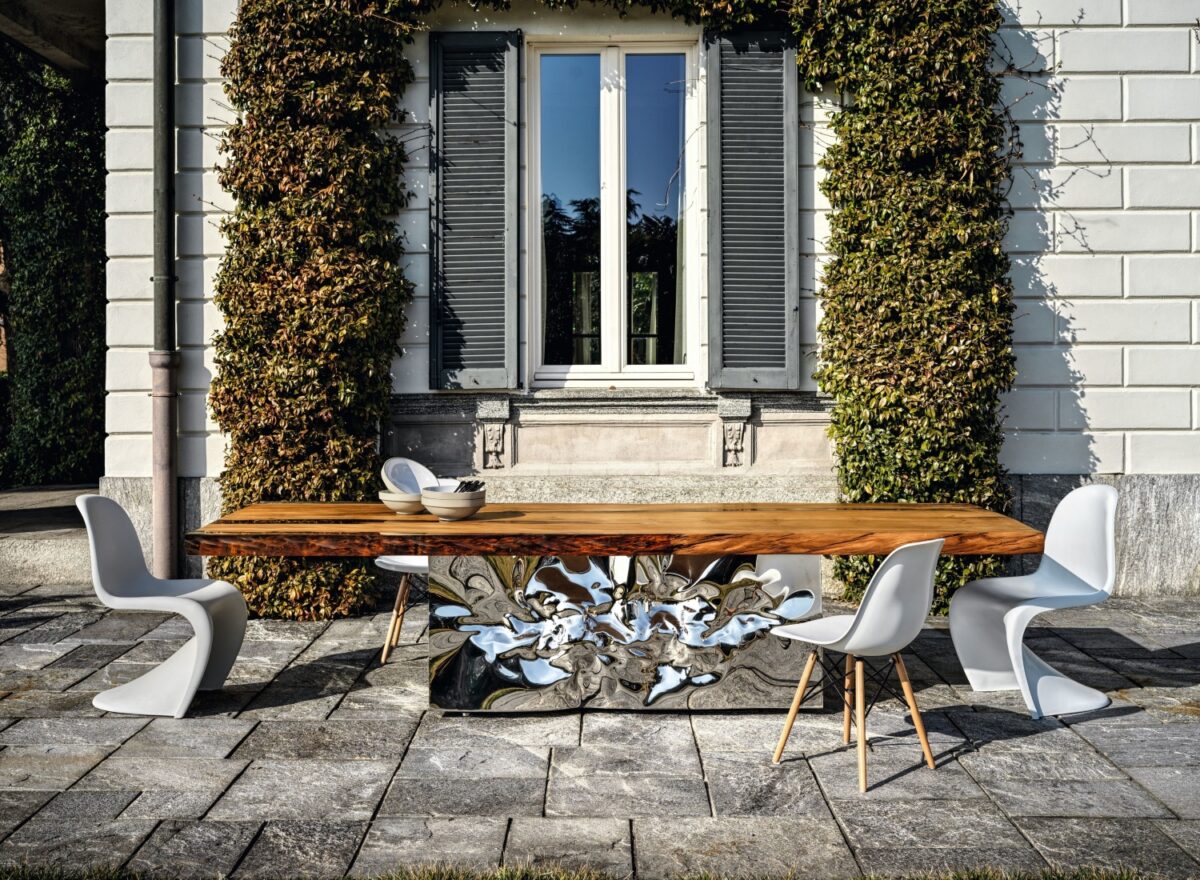 Riva1920 Riflessi Millenari Kauri Dining Table LIFESTYLE 02