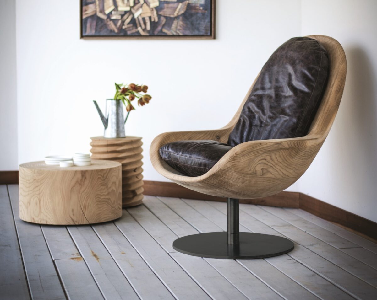 Riva1920 Creus Armchair LIFESTYLE 01