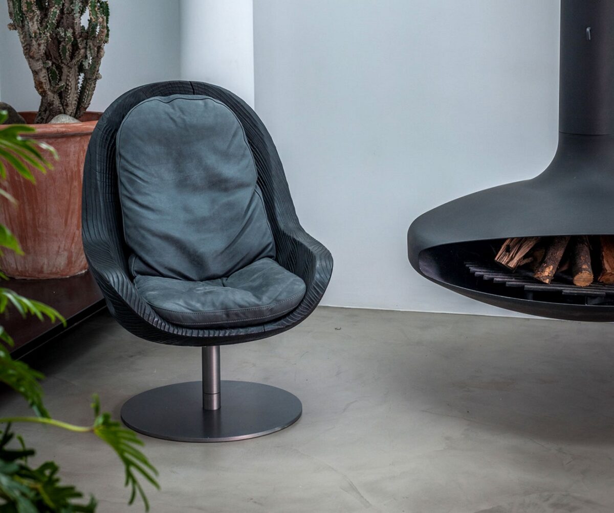 Riva1920 Creus Armchair LIFESTYLE 02