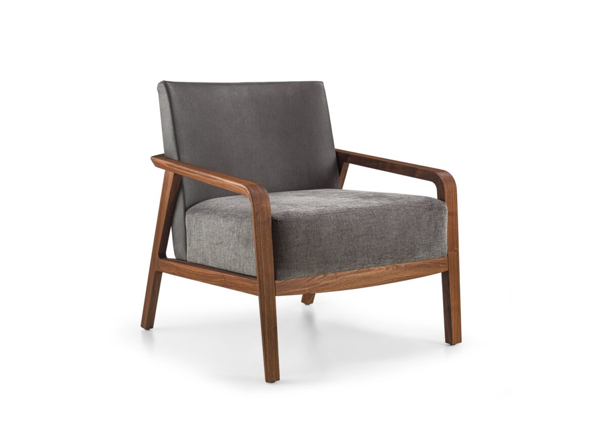 Riva1920 Noble Armchair STILL LIFE 01